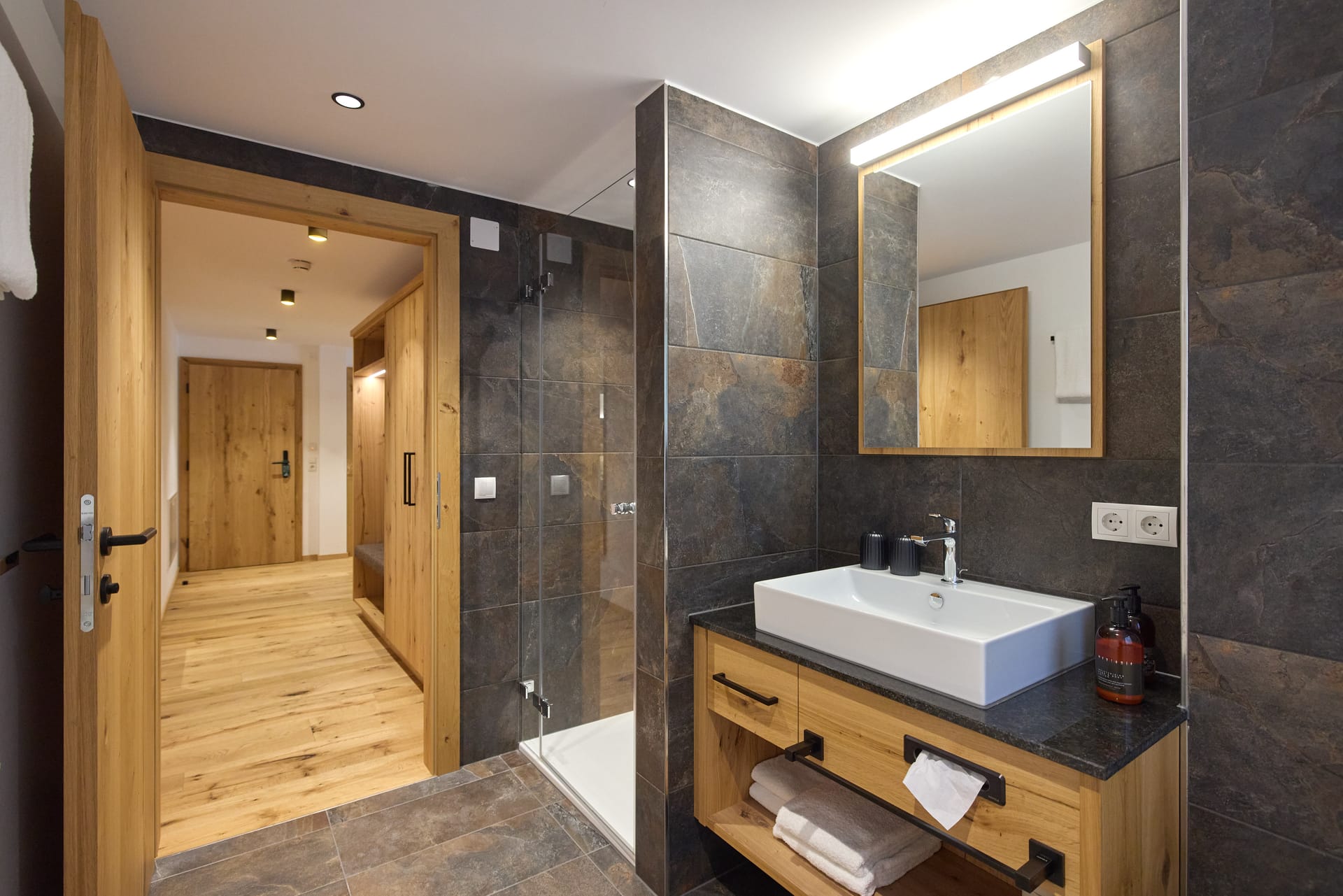 Top 1 — Suite M80° (5)