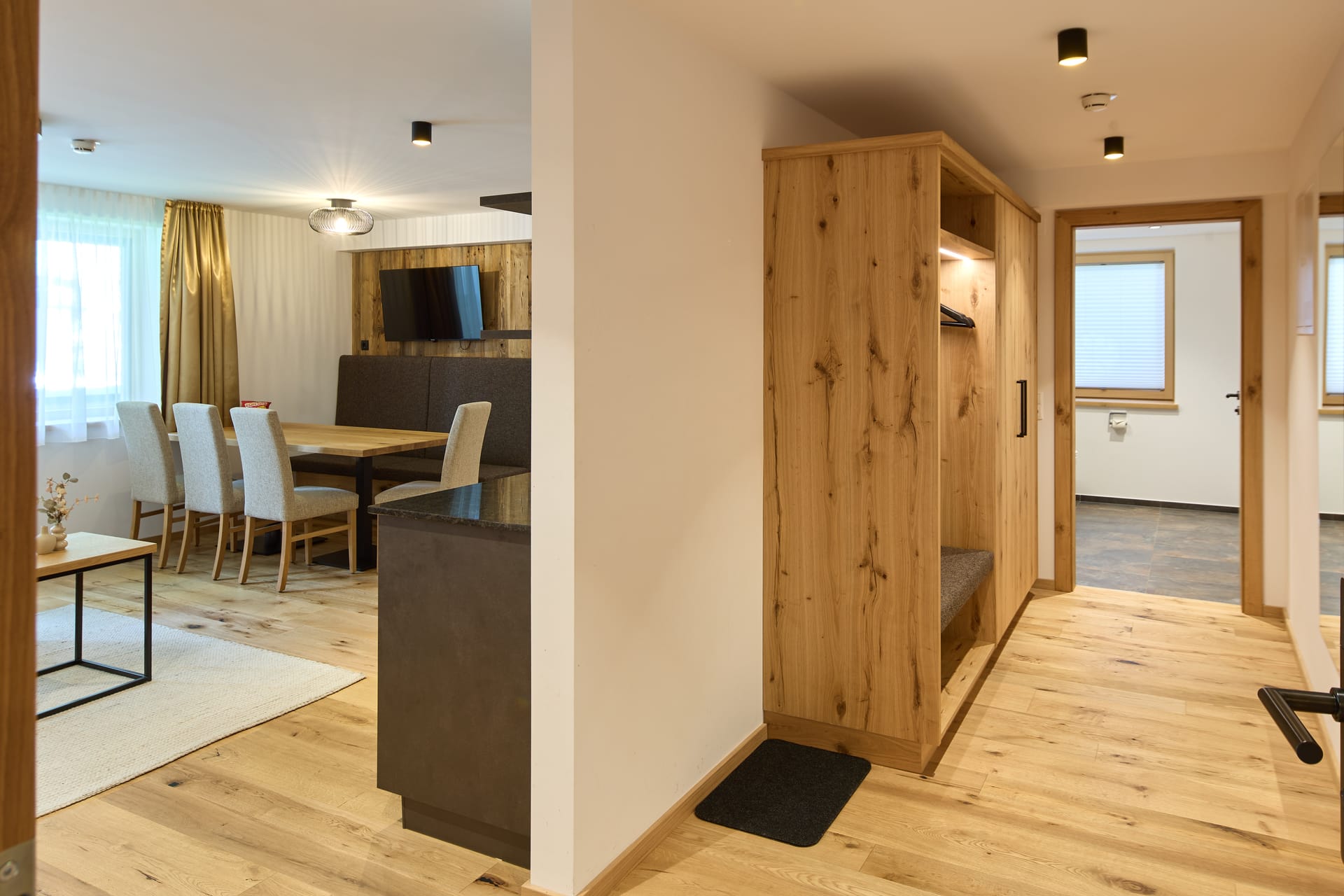 Top 1 — Suite M80° (6)